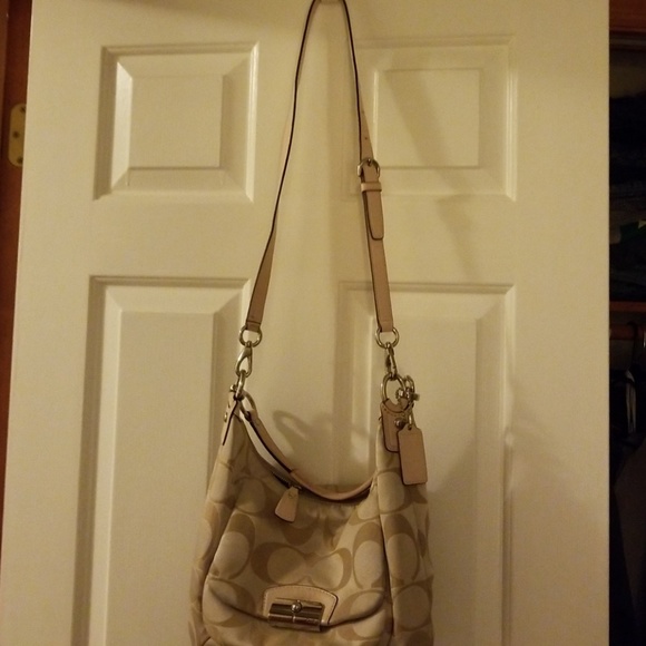 💟 Coach Purse 👜 - Picture 7 of 8